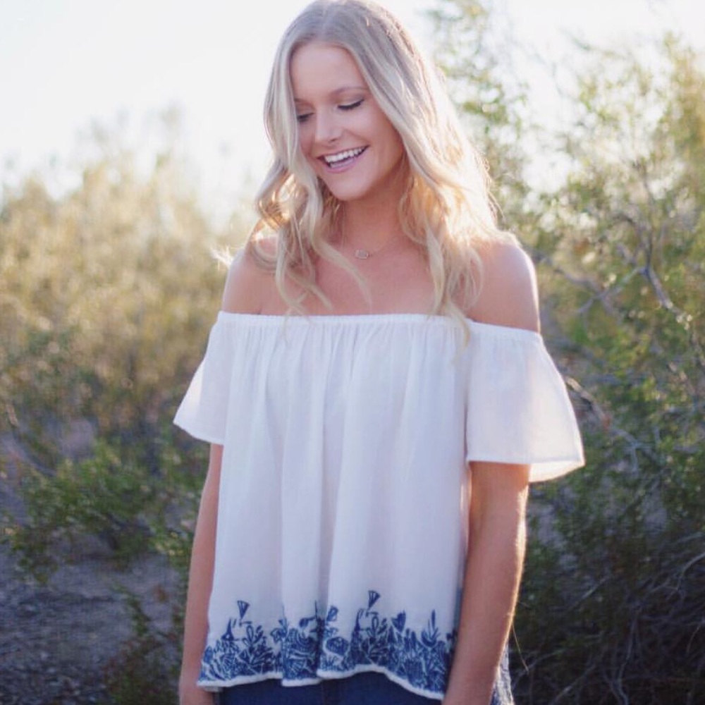 Off-the-shoulder top